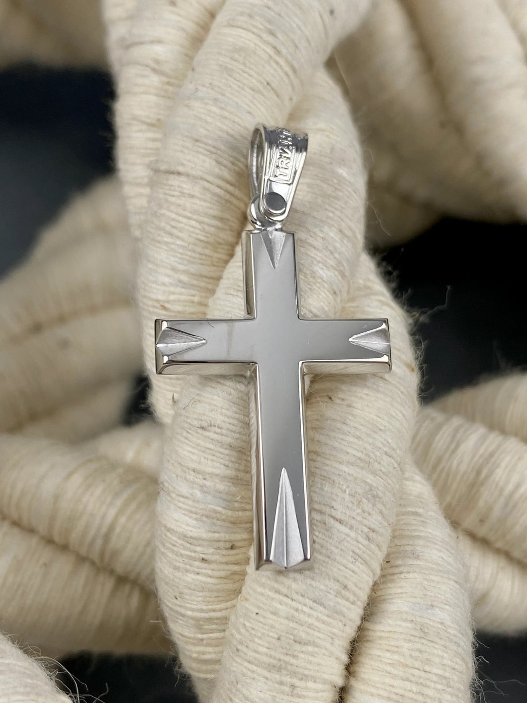 Triantos 14k White Gold Cross Polished Cross 222103