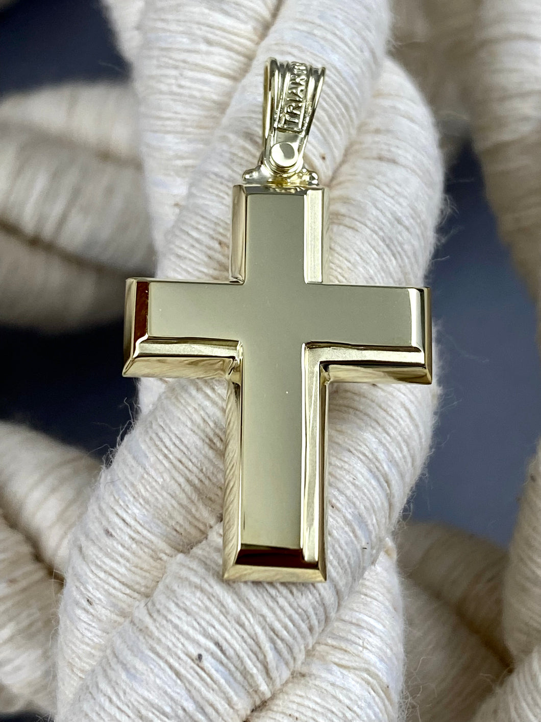 14k Triantos Yellow Gold Cross Polished and Brushed 221279  4.38g