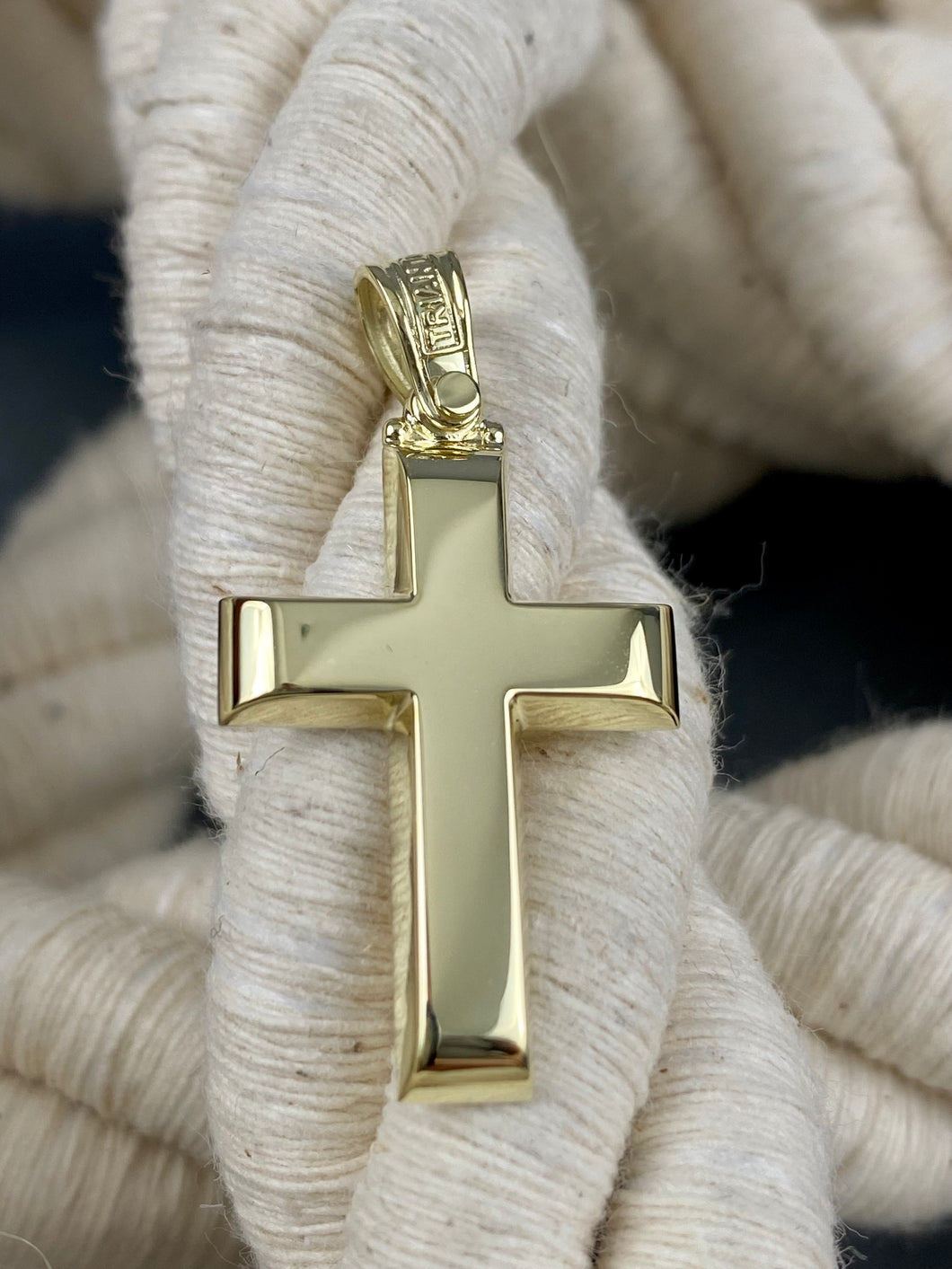 14k Triantos Yellow Gold Cross Polished. 22115